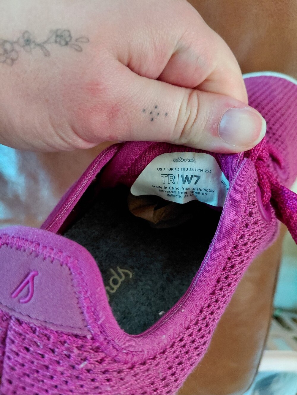 Allbirds Womens Sz 7 Sneakers Magenta Tree Runners - Picture 6 of 6